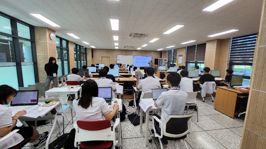 충북에너지고, AI기술을 활용한 데이터 분석 교육 실시 사진 1.jpg