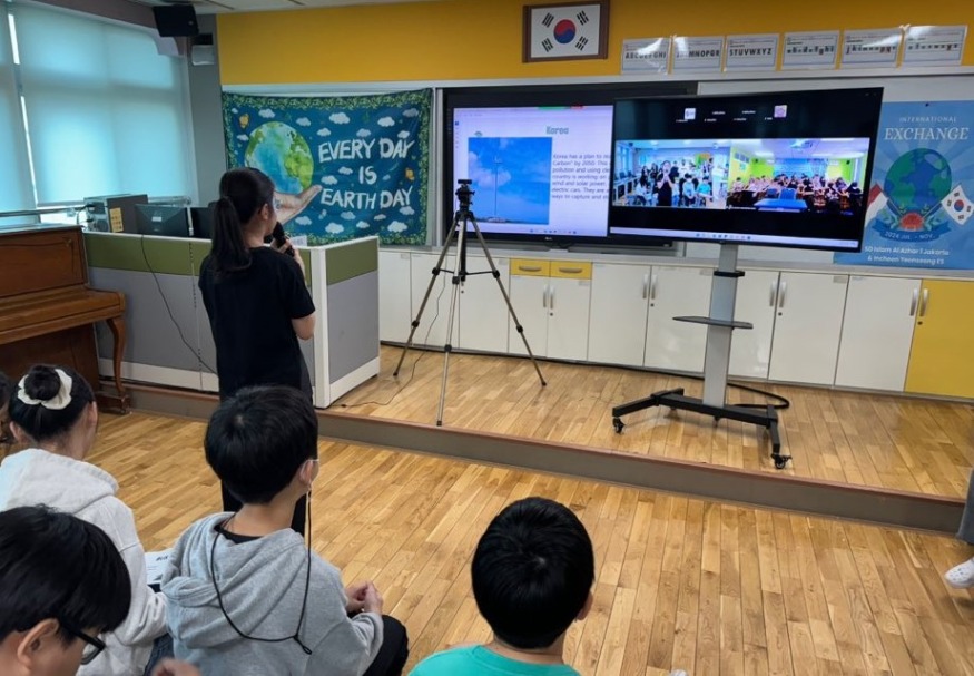 11. 인천시교육청동아시아국제교육원, 인천-인도네시아 학교 간 온라인 국제교류 수업 실시.jpg