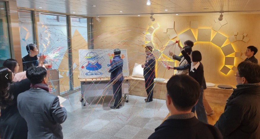 1-거창수학체험센터 공간혁신 설명회 사진4 (1).jpg