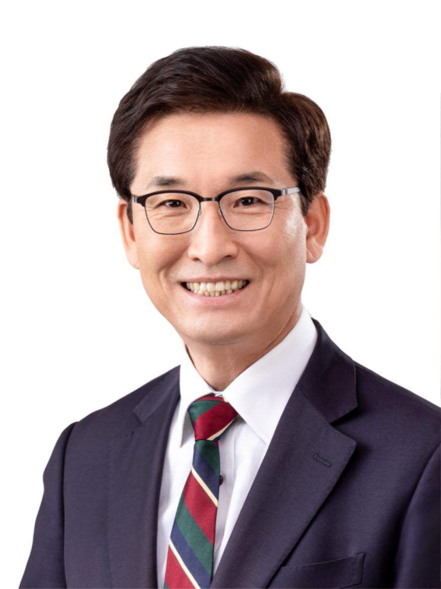 윤건영 충청북도교육감 (1).jpg