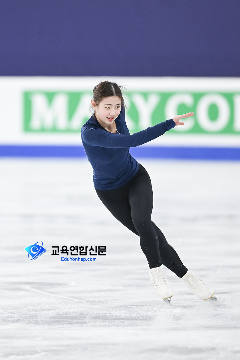 윤아선2-2.jpg