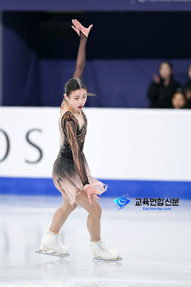 윤아선1.jpg