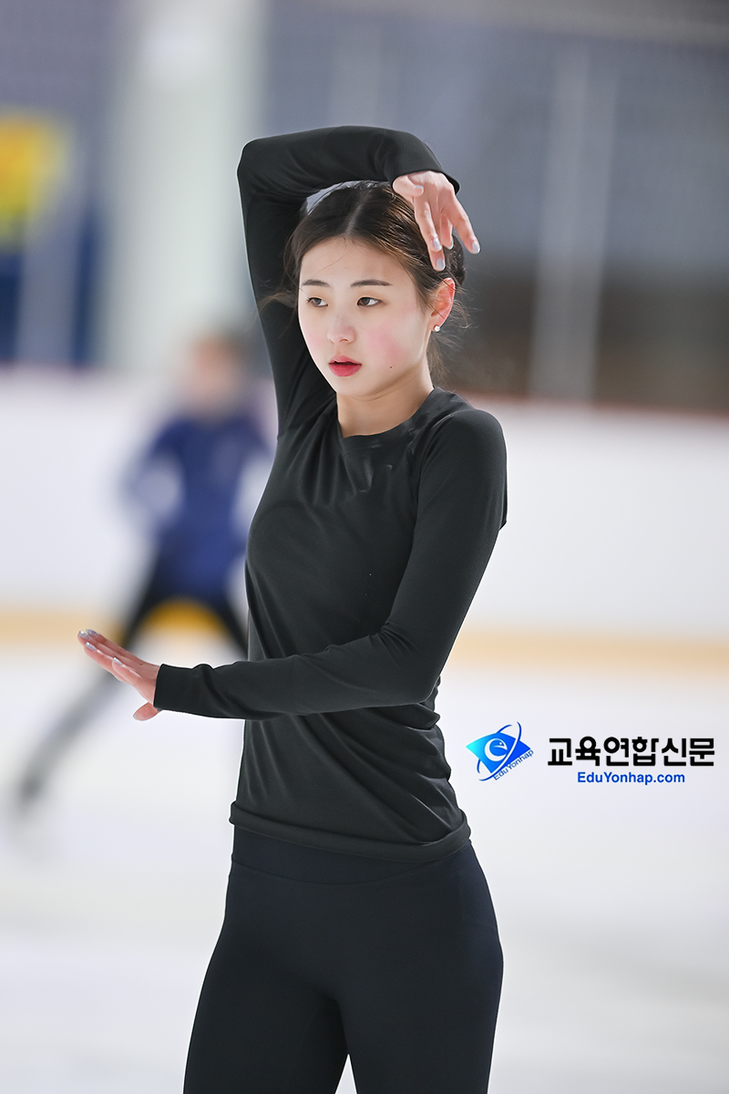 윤아선1.jpg