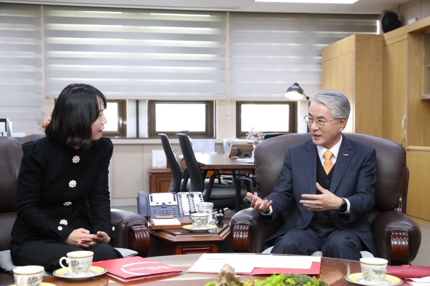 1-2-2 접견.JPG
