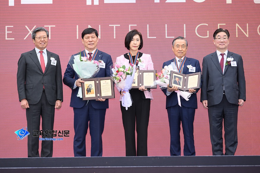 승명호 교우회장,허구연,김남구,박기석, 김동원 총장-e.jpg
