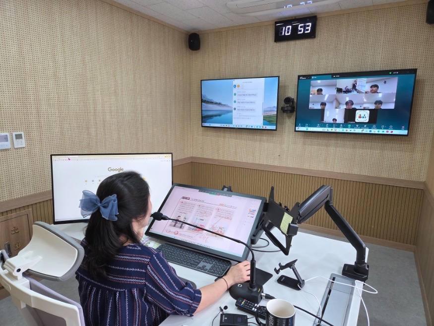 20251017 부산교육청, 공립‘부산온라인학교’정식 개교_붙임2(온라인 수업 모습).jpg