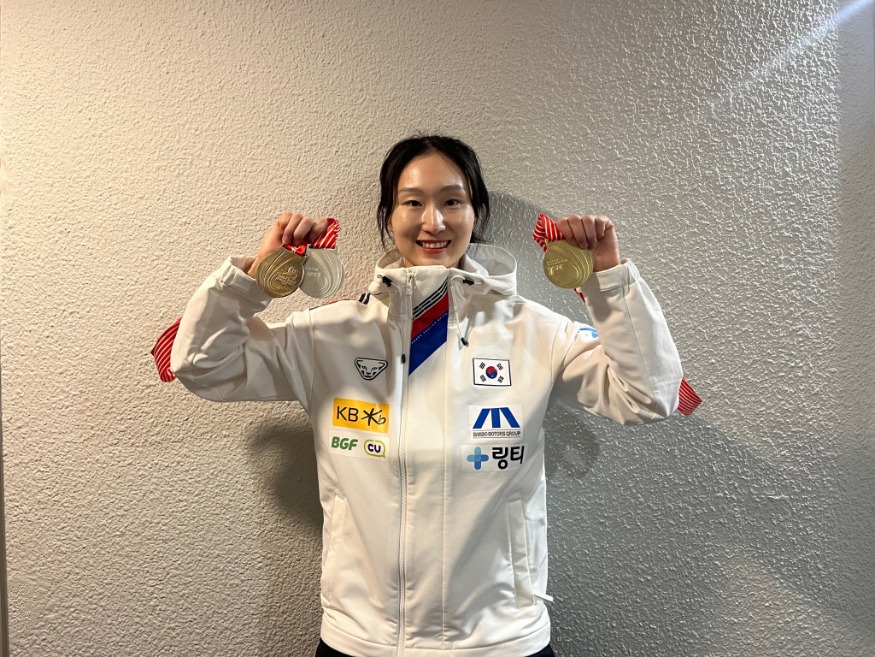 월드투어 3차혼성2000m계주금여1500m은여500m동.jpg