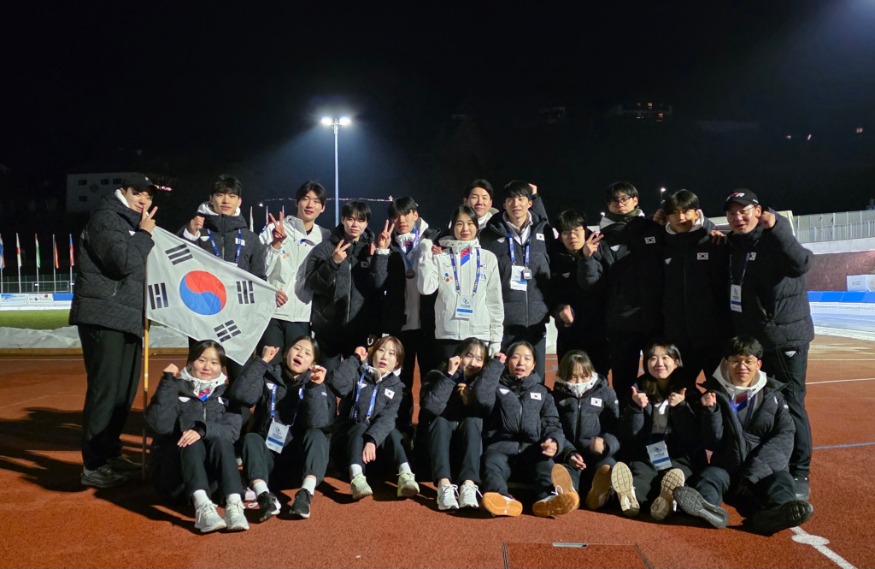 사진3. 한국 주니어 스피드스케이팅 선수단_2526 주니어 월드컵 (2).jpg
