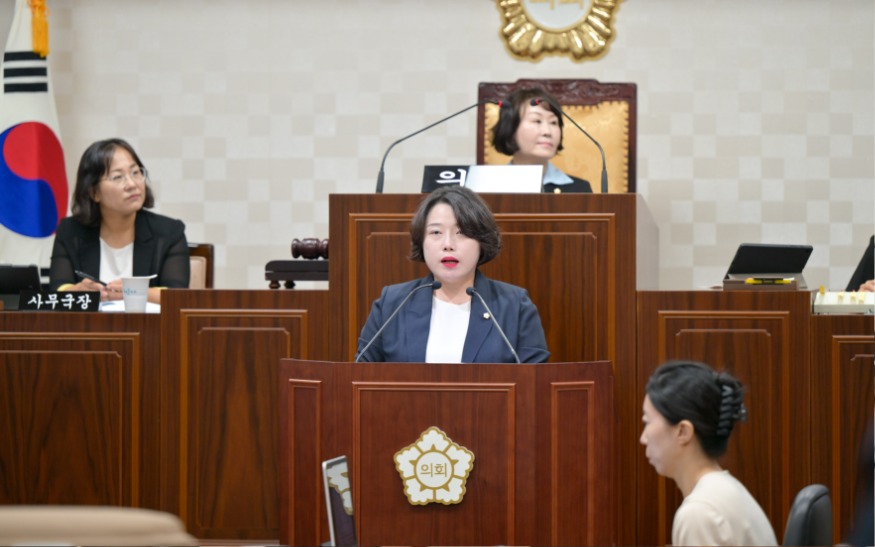 해운대구의회(5분 자유발언) 김선희 의원 사진 (1).jpg